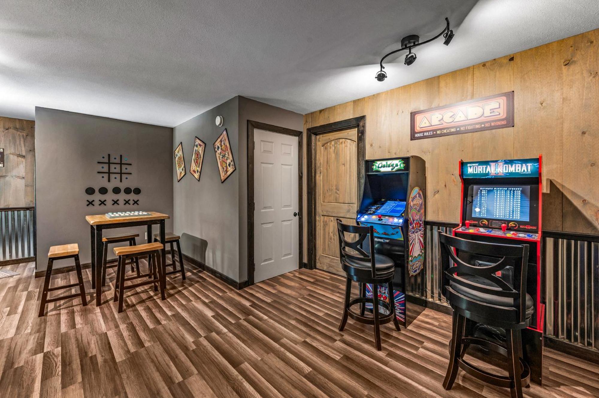 Lil Cabin In The Cove! Mtn Views, Theater, Hot Tub, Games, King Beds, Prime Location! Sevierville Exterior foto