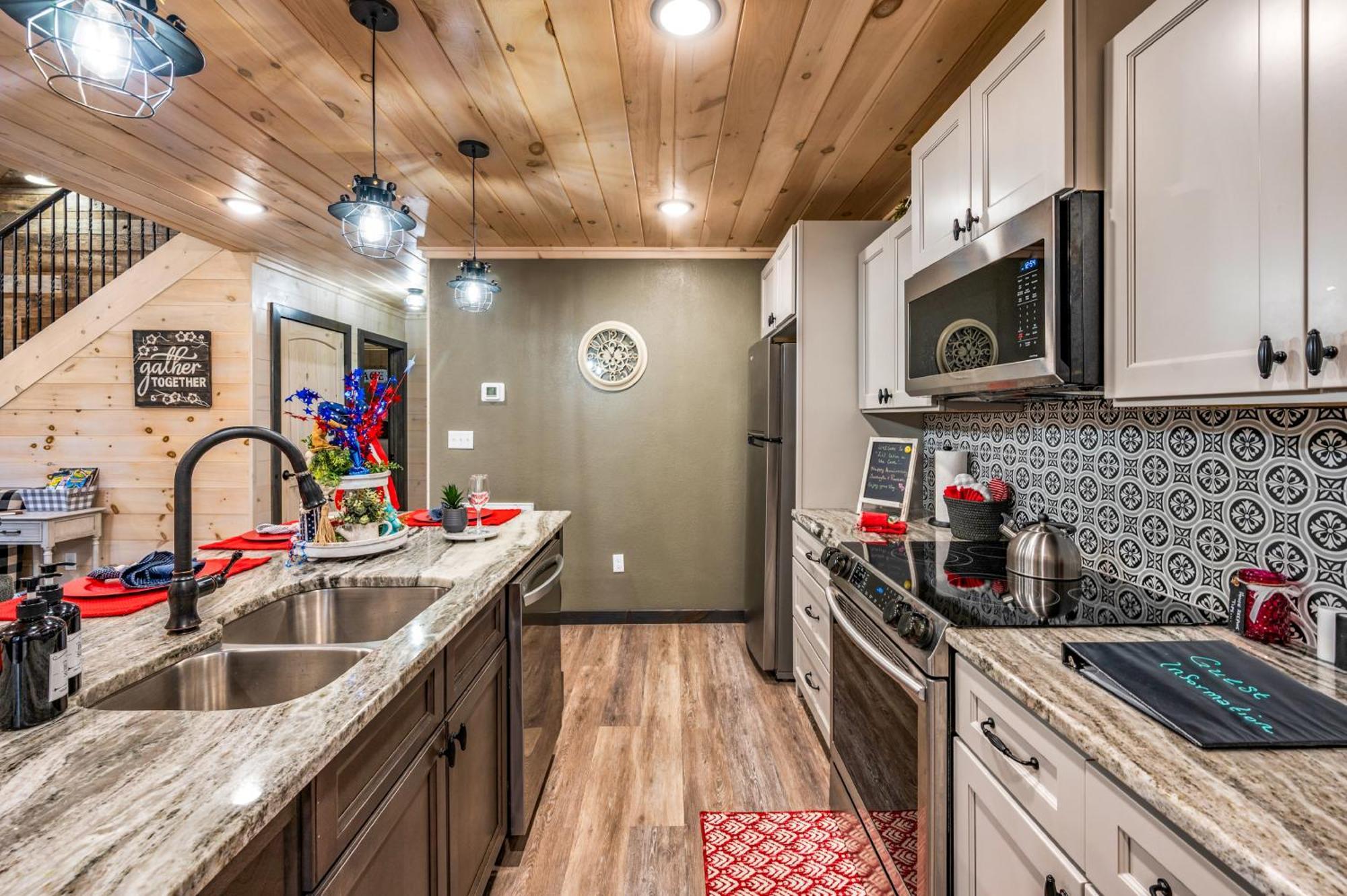 Lil Cabin In The Cove! Mtn Views, Theater, Hot Tub, Games, King Beds, Prime Location! Sevierville Exterior foto