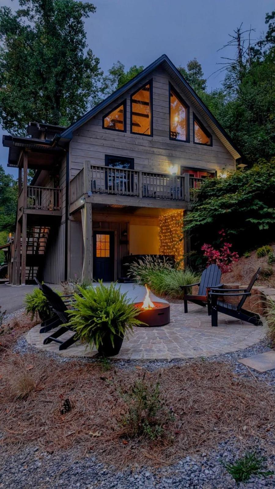 Lil Cabin In The Cove! Mtn Views, Theater, Hot Tub, Games, King Beds, Prime Location! Sevierville Exterior foto